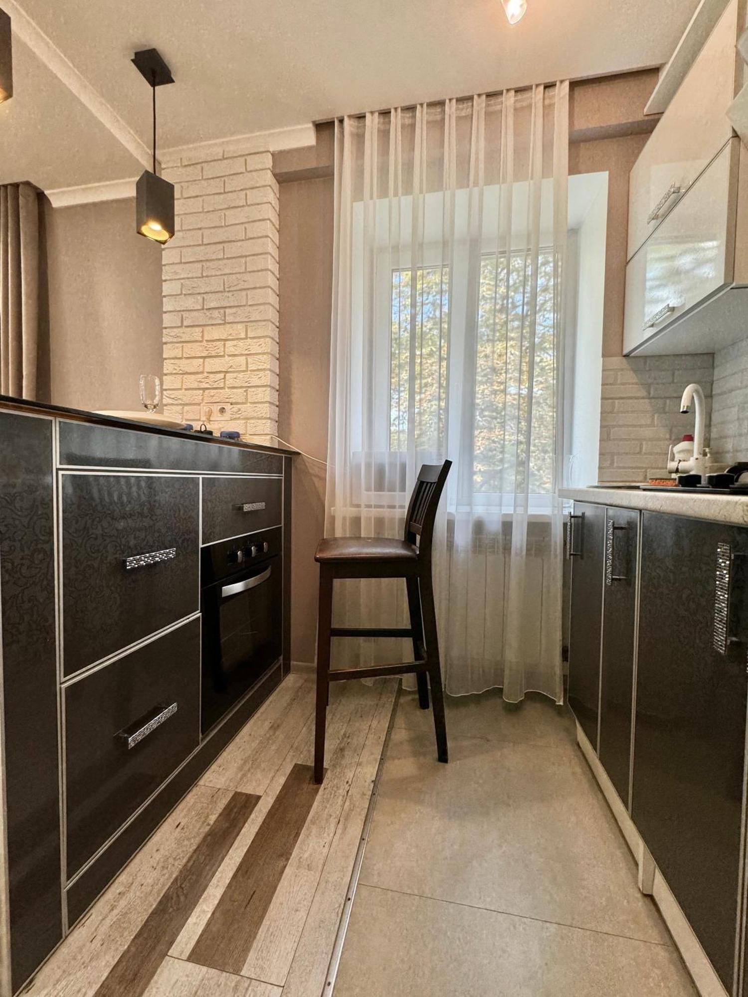 Apartpoltava Розкішна Студія З Кутовою Ванною, 1-Й Будинок Біля Корпусного Парку, Панорамний Балкон Buitenkant foto